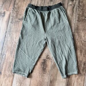 Nike Men's Dri-FIT 3/4 Length Yoga Pants,Sequoia Green, XXL